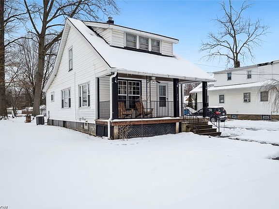 3rd image of 117 Laura Ct