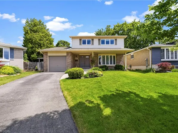 1495 Clinton Ct, Burlington, ON L7M 1N1