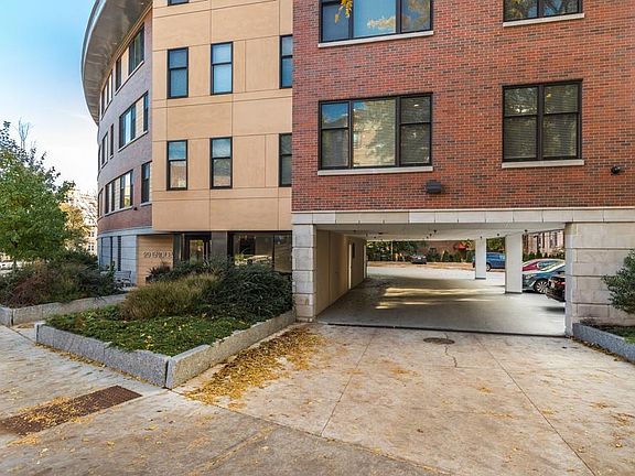 4th image of 22 Englewood Ave #32
