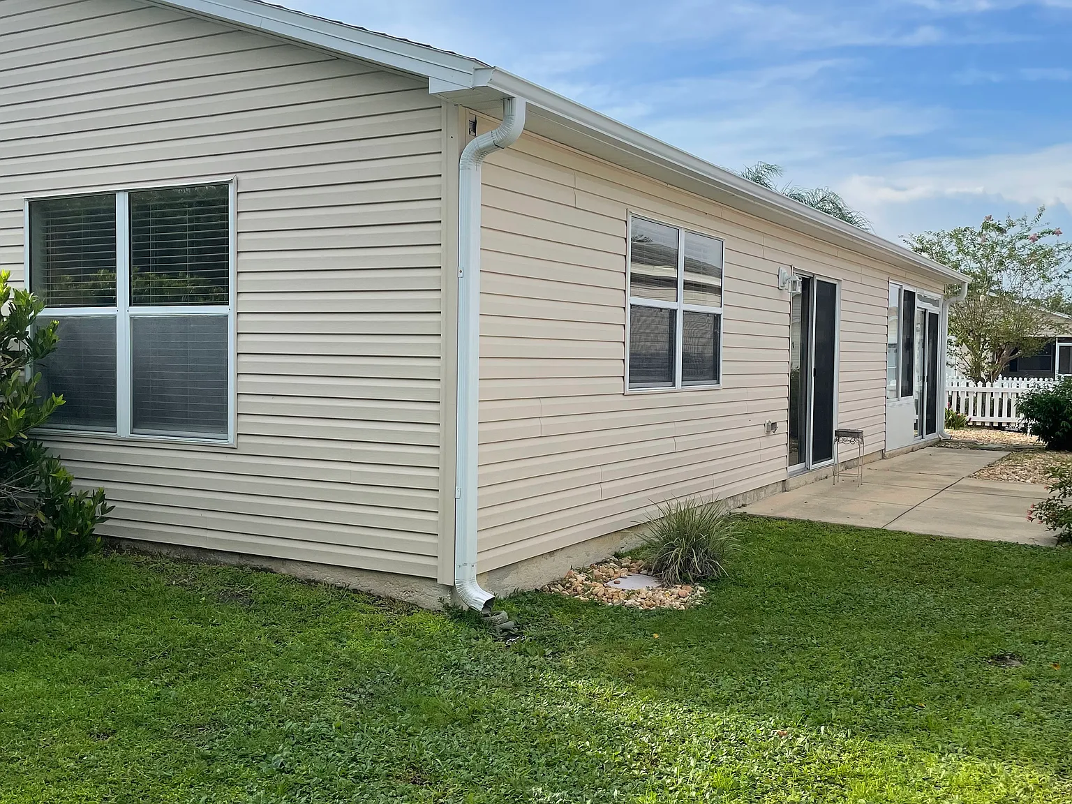 1 bed, 991 sqft, $1,900 — Photo 4