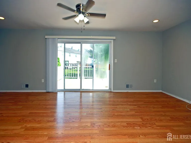 1 Orchid Ct — Photo 3