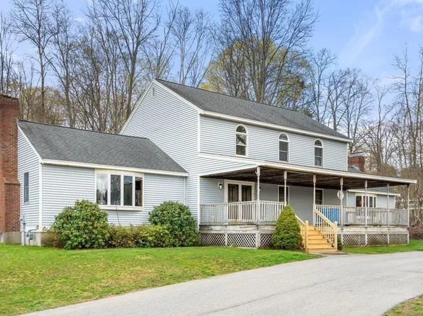 99 E Main St, Merrimac, MA 01860