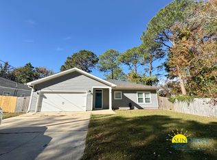 2247 Wind Trace Rd N, Navarre, FL 32566