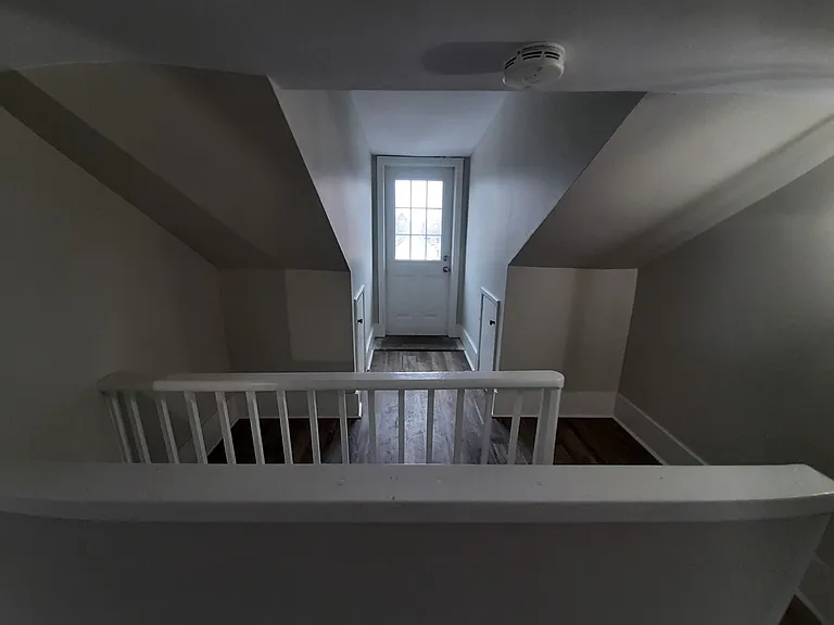 678 King St W #1 — Photo 15