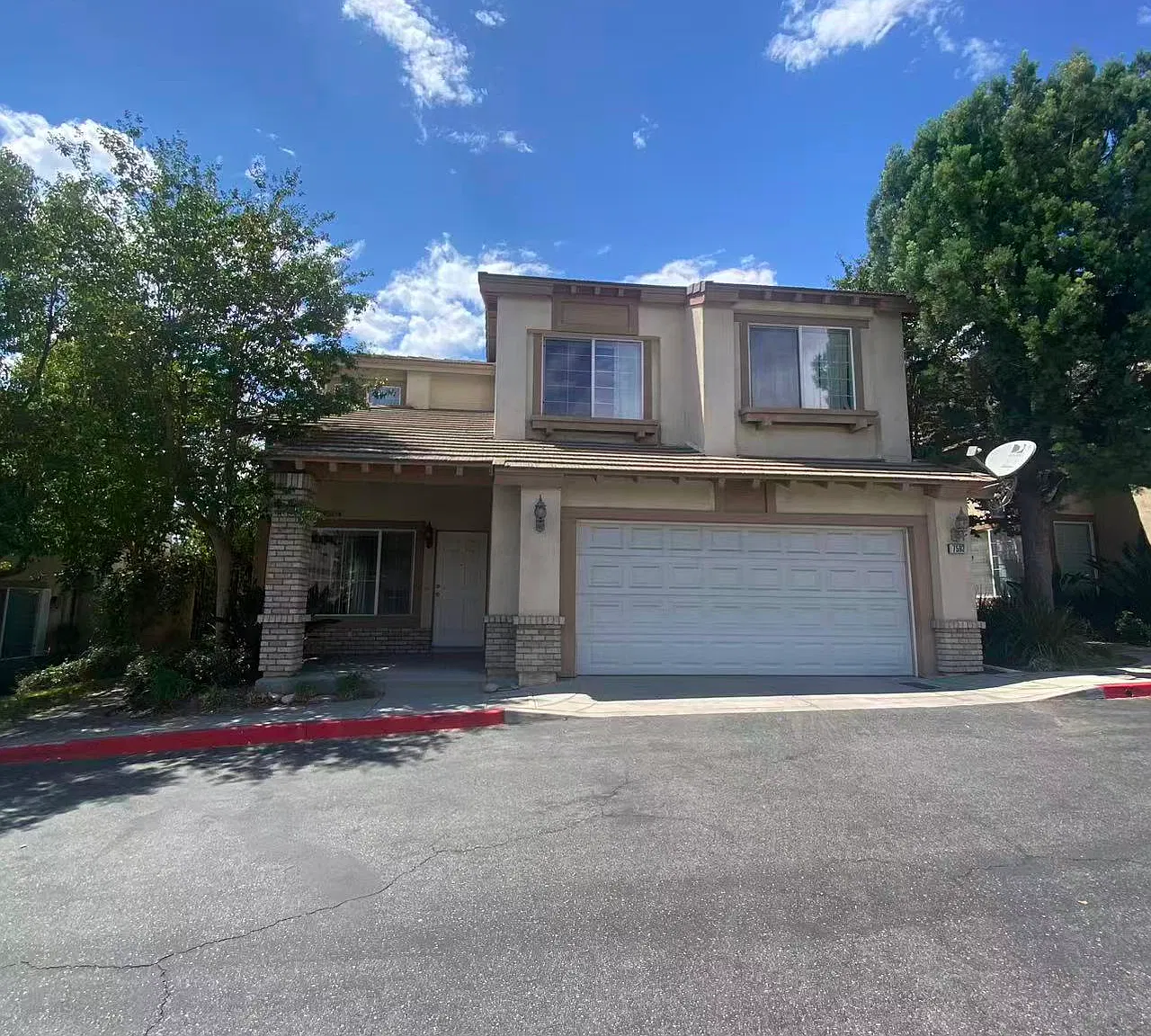 4 bed, 2.5 bath, 1684 sqft, $3,300 — Photo 1