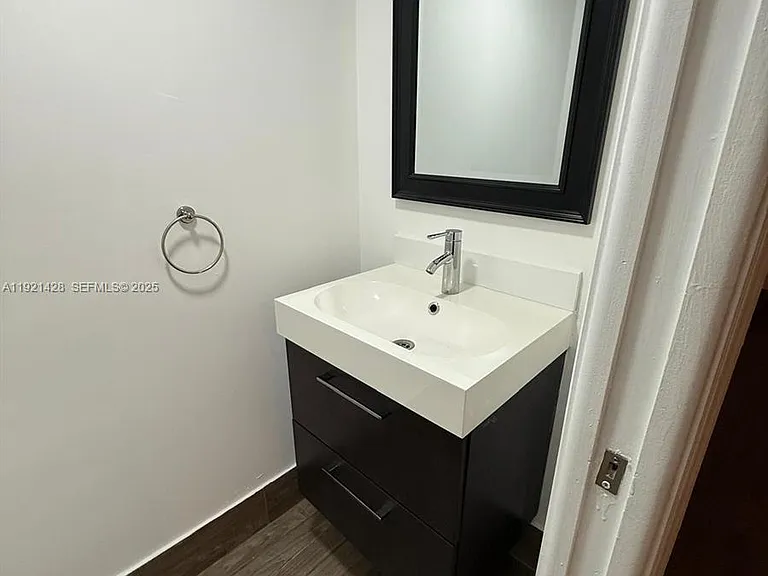 14111 SW 121st Pl #4 — Photo 4