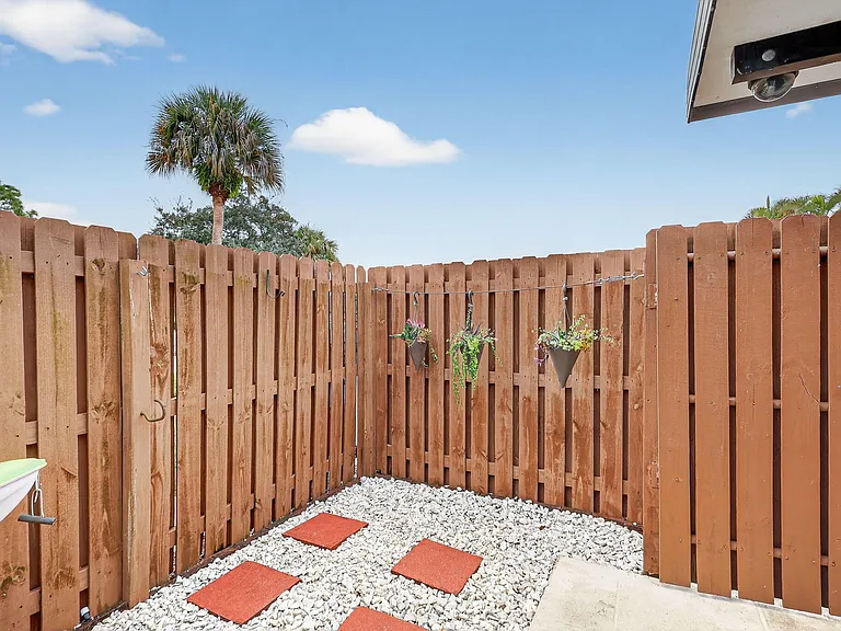 5612 SE Riverboat Dr #104 — Photo 5