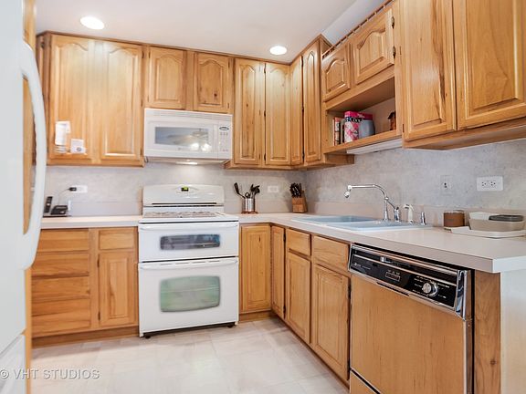5th image of 915 Patriot Ln