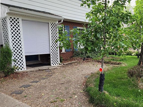 2nd image of 3812 Stratford Ave