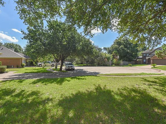 4th image of 5530 Ginger Bell Dr