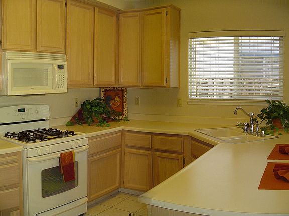 2nd image of 1359 Tyler Dr