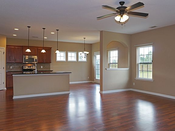 4th image of 344 NE Highland Pony Way