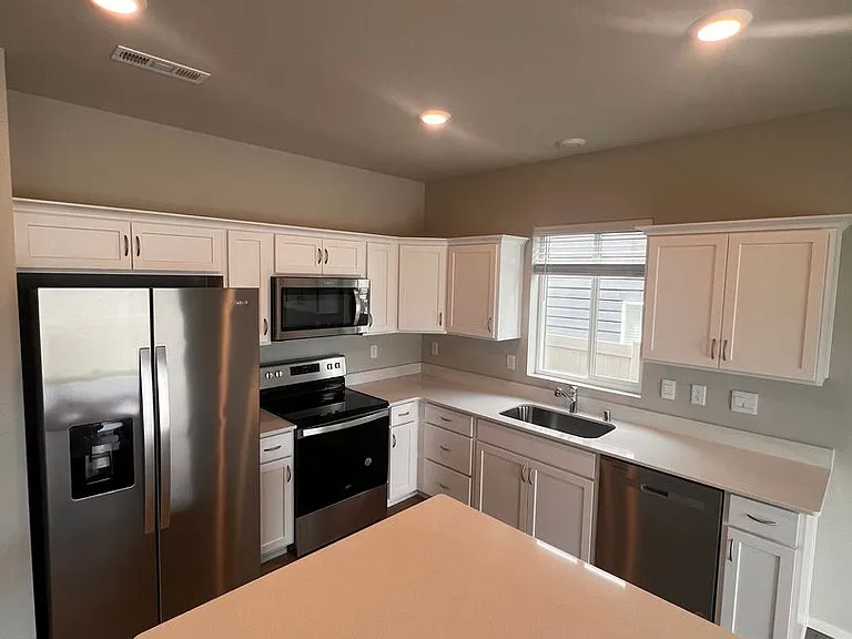 931 S Zeelar St — Photo 15
