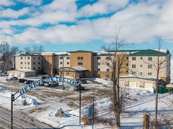 4699 Lake Rd E Unit 205, Geneva, OH 44041