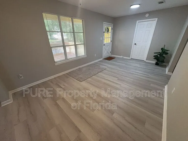 595 NW 100th St #A — Photo 7