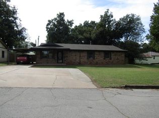 523 W Virginia Ave, Chickasha, OK 73018