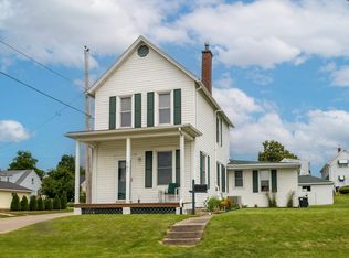 701 Groveland Pl, Dubuque, IA 52001