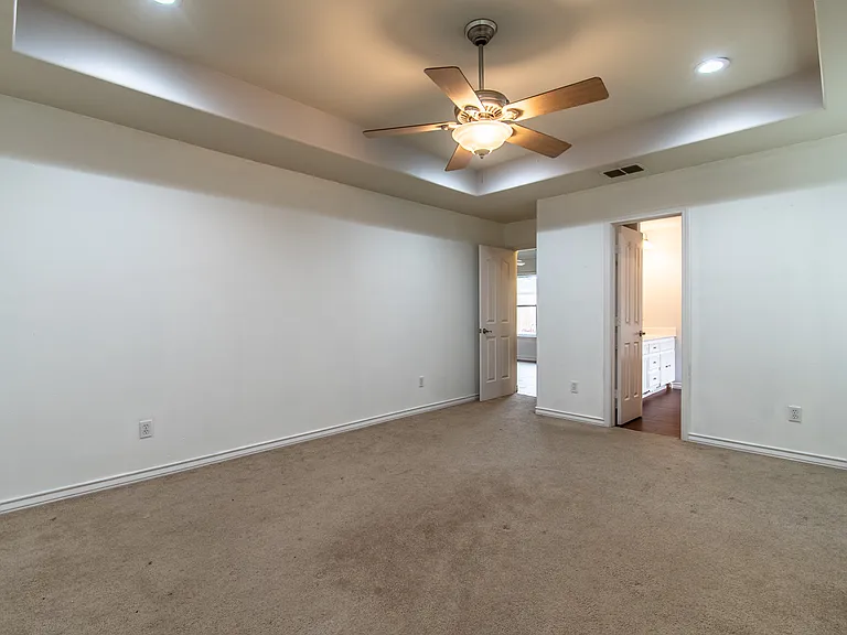 7013 Madiera Dr — Photo 17