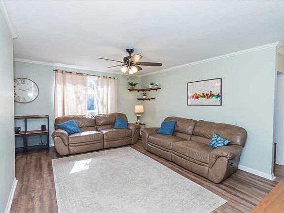 3rd image of 7123 Jeannie Ave