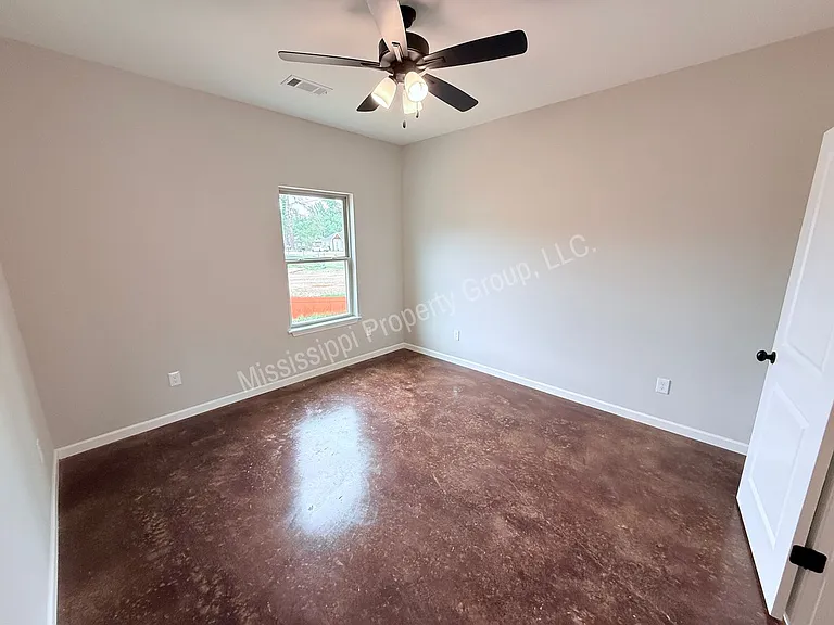 Lamar Landing — Photo 16