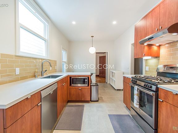 4th image of 121 Eureka St
