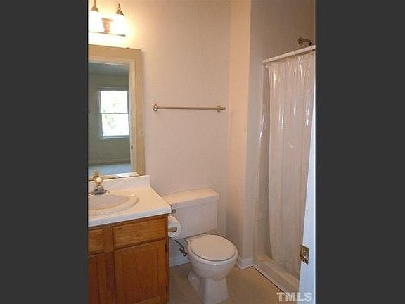 3rd image of 312 Silverberry Ct