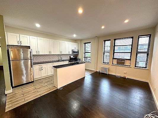 4th image of 29-15 36th Ave #2DA