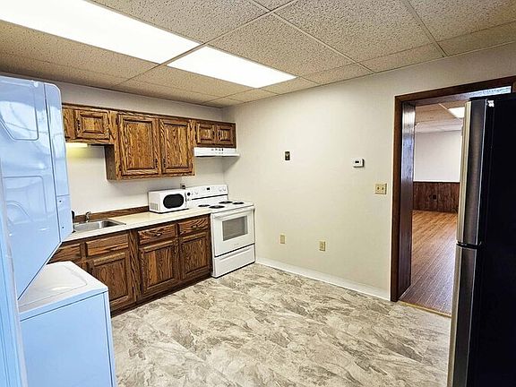2nd image of 209 Locust St #1F