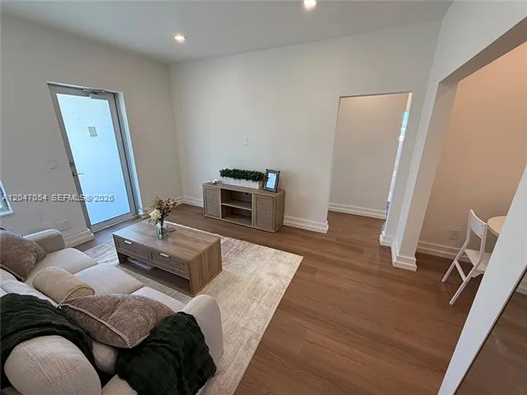 1535 West Ave #CU-4 — Photo 5