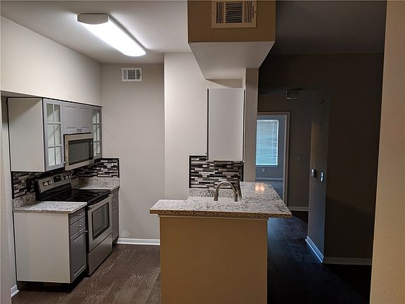 5th image of 2320 Gracy Farms Ln APT 123