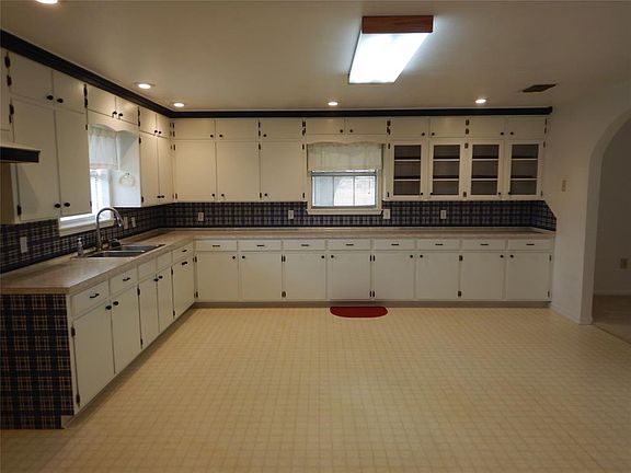 4th image of 409 Fm 2968