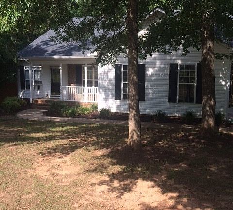 3rd image of 240 Augustine Dr