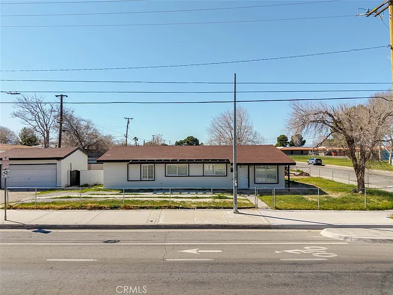 44961 5th St E — Photo 4