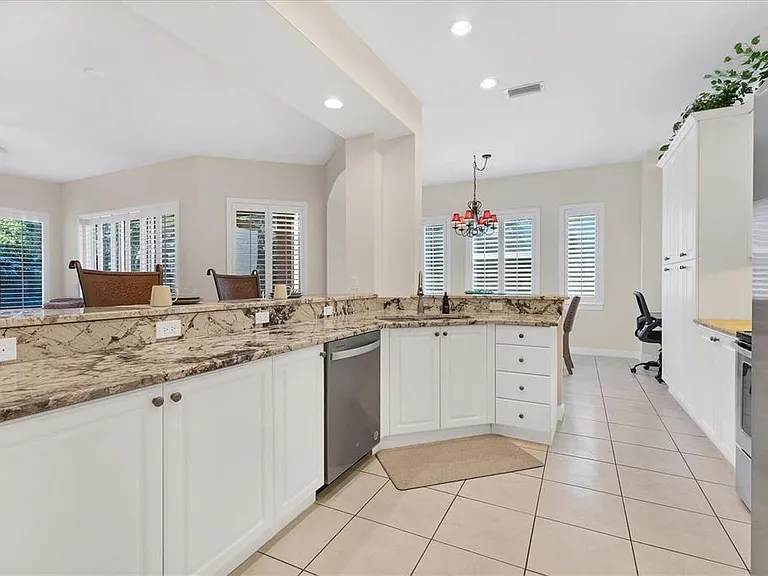 5425 46th Ct W — Photo 12