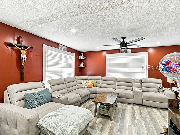 3rd image of 112 Sunset Circle