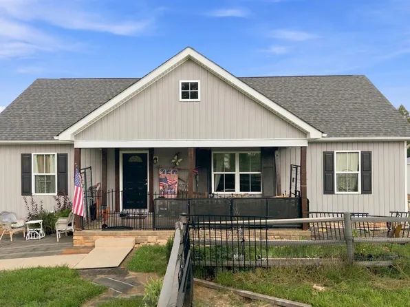 1392 Tucker Ter, Evington, VA 24550
