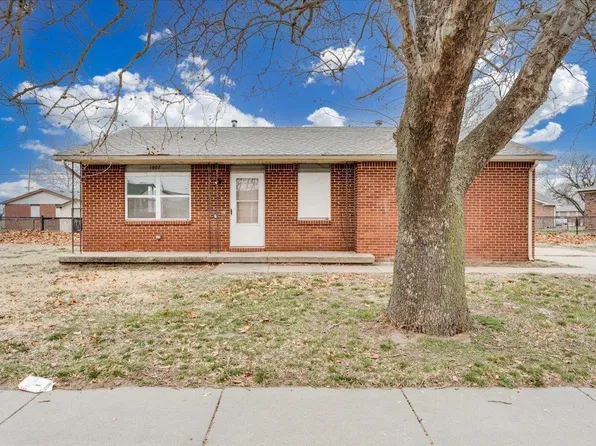 1607 E Catalina St, Wichita, KS 67216