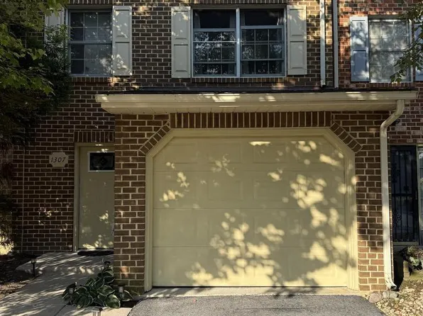1307 Lindsay Ln, Hagerstown, MD 21742
