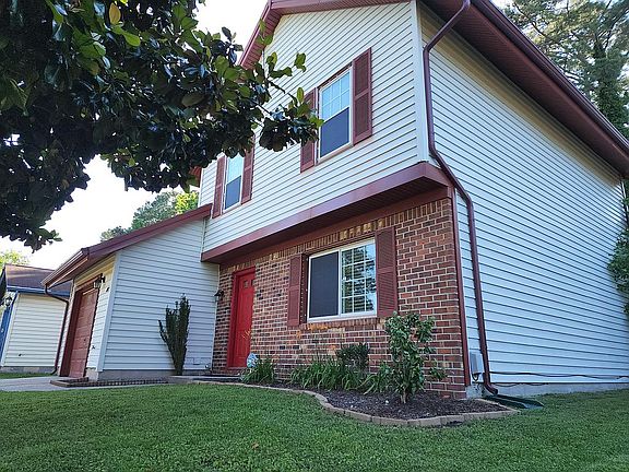 2nd image of 1073 Tall Oak Dr