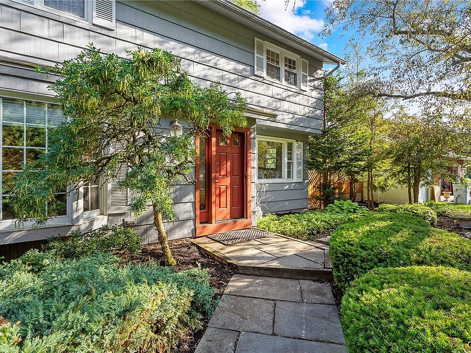 1st image of 152 Brookside Ln