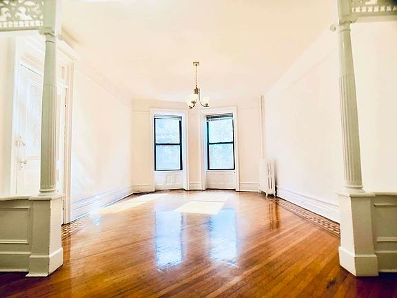 2nd image of 529 5th St #3REAR