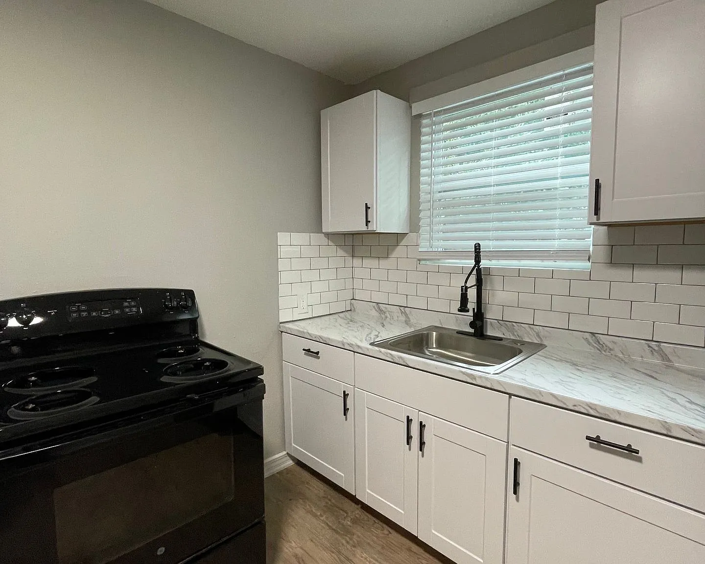 Jax 1359 W 15th LLC — Photo 1