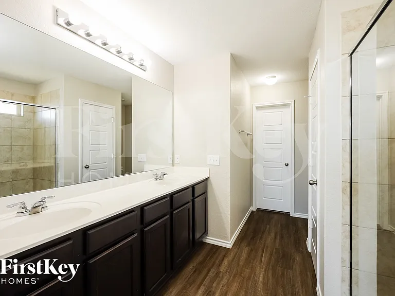 7426 Coral Bells Ct — Photo 9