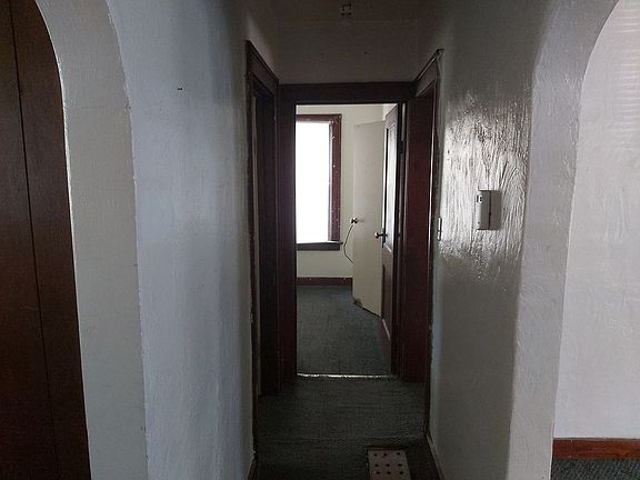 5th image of 1359 Monroe St