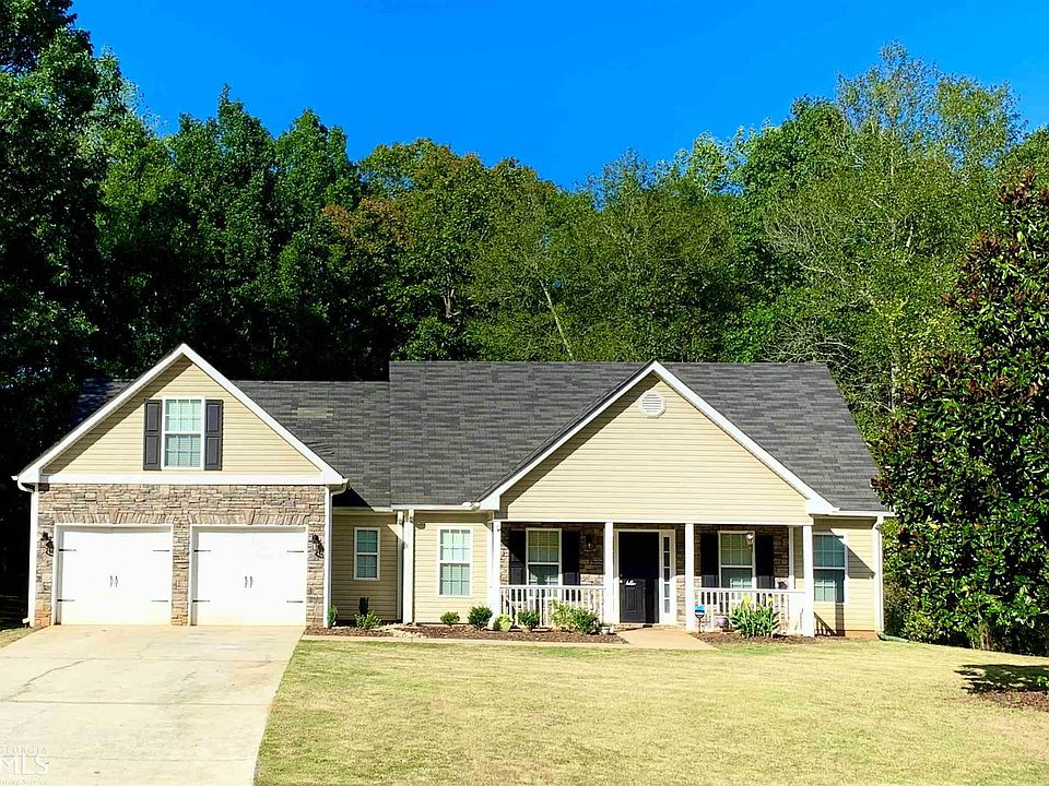 2nd image of 220 Lamar Ln