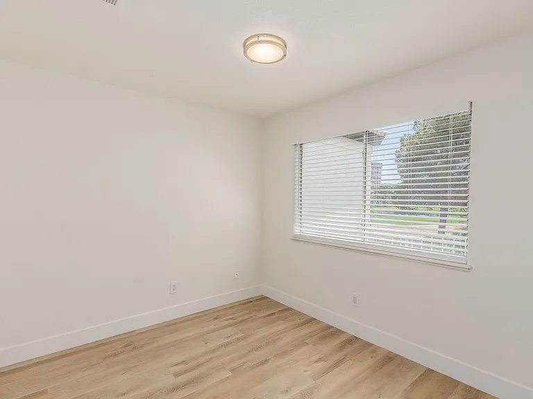 861 Vegas Valley Dr — Photo 24