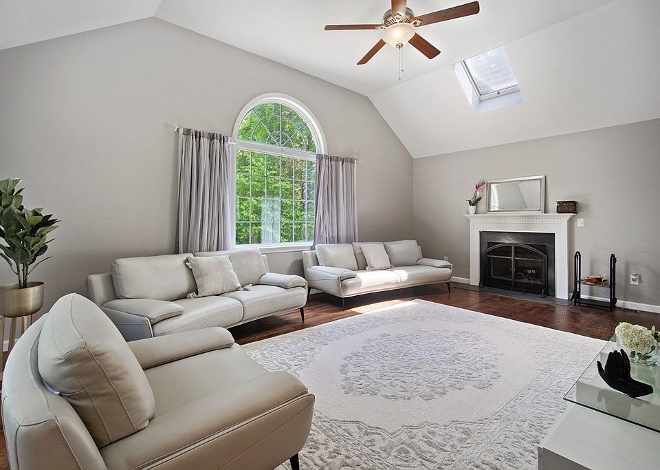 244 Millbury St, Auburn, MA 01501 Zillow