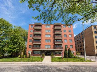 11 Glenburn Ave #108, Toronto, ON M4B 2X1