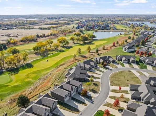 4913 141st Ter, Basehor, KS 66007