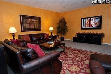 3rd image of 1935 Springside Cir